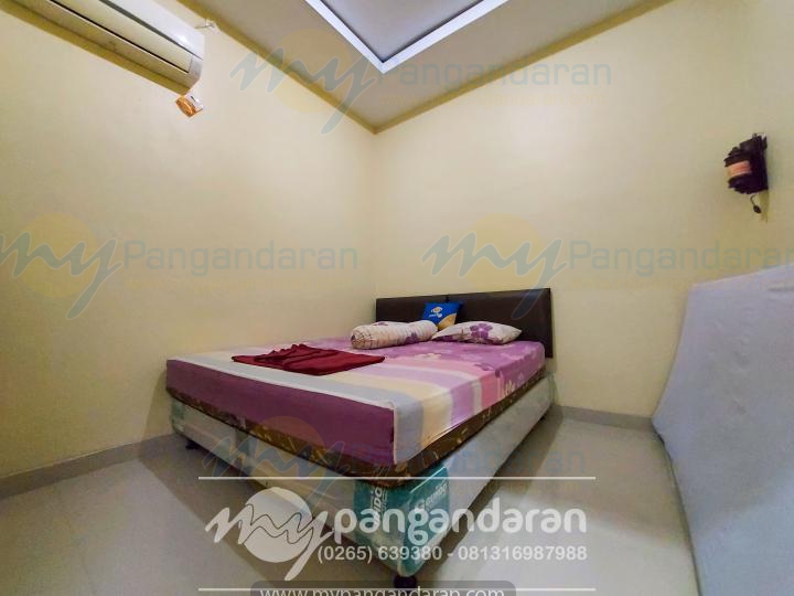  Tampilan Kamar Tidur Rinjani 2 Homestay Pangandaran dengan ukuran180x200 dan free extra bed